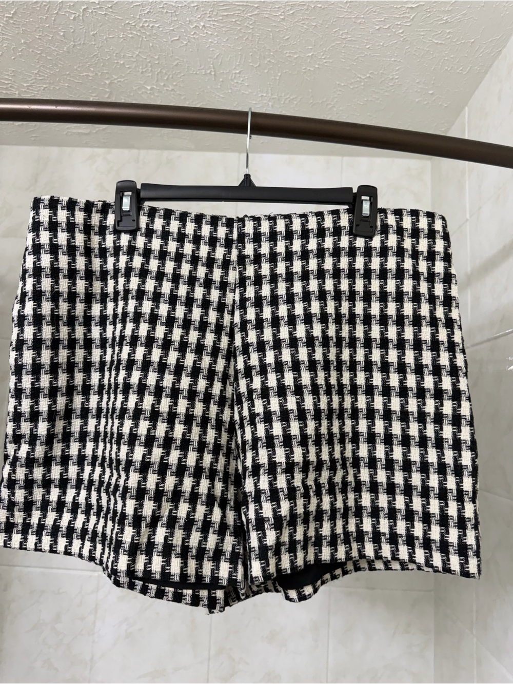 Pink Lily Boutique Houndstooth Shorts – Size XL – New with Tags